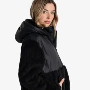 # 400 LOLE Yana Oversized Pullover Hoodie